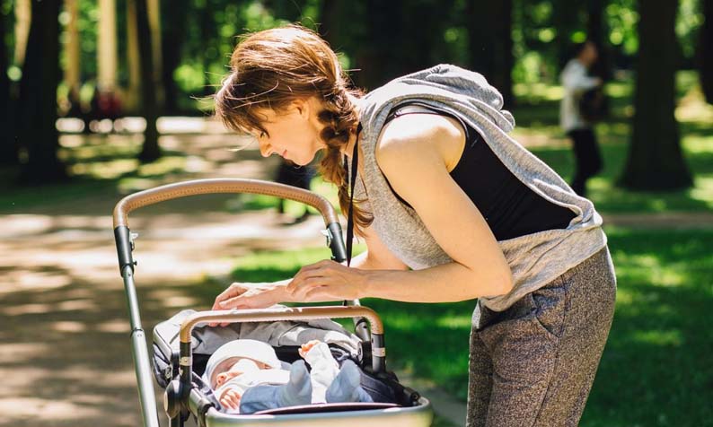 Wie wichtig ist ein Sonnenschutz im Kinderwagen?